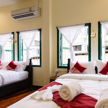 Srisomboon Hostel Транг Екстериор снимка