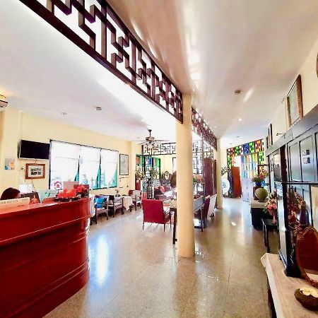 Srisomboon Hostel Транг Екстериор снимка