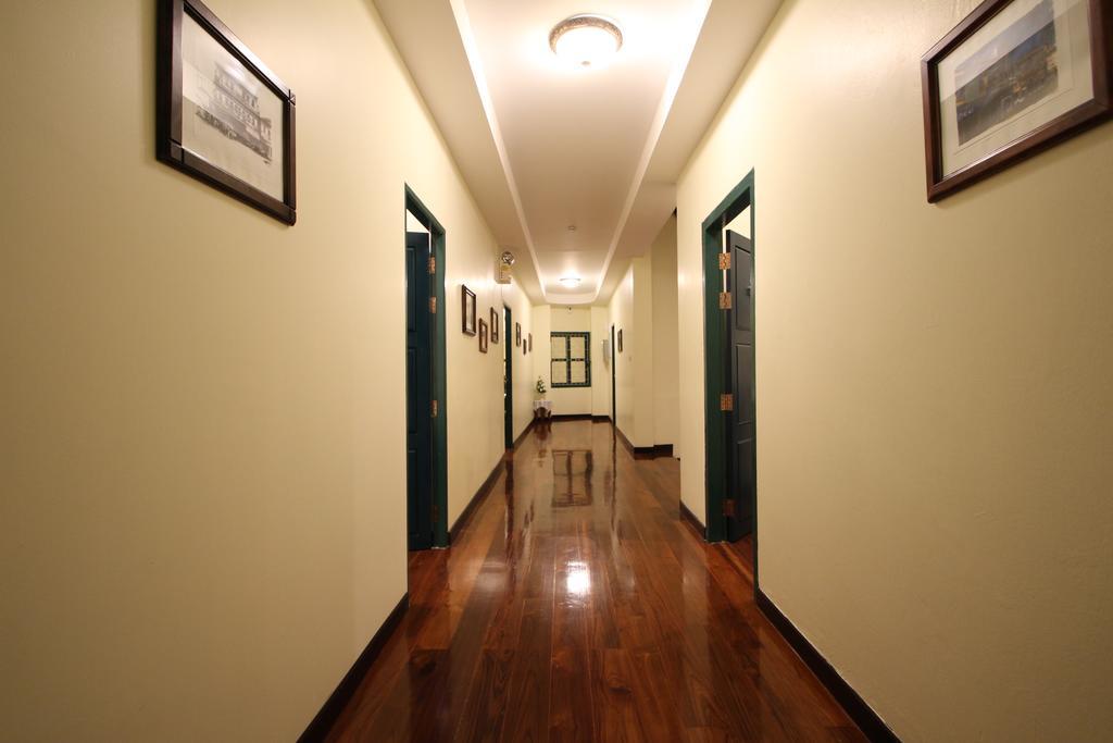 Srisomboon Hostel Транг Екстериор снимка