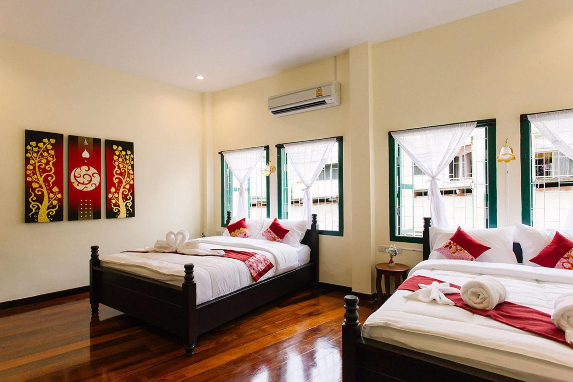 Srisomboon Hostel Транг Екстериор снимка