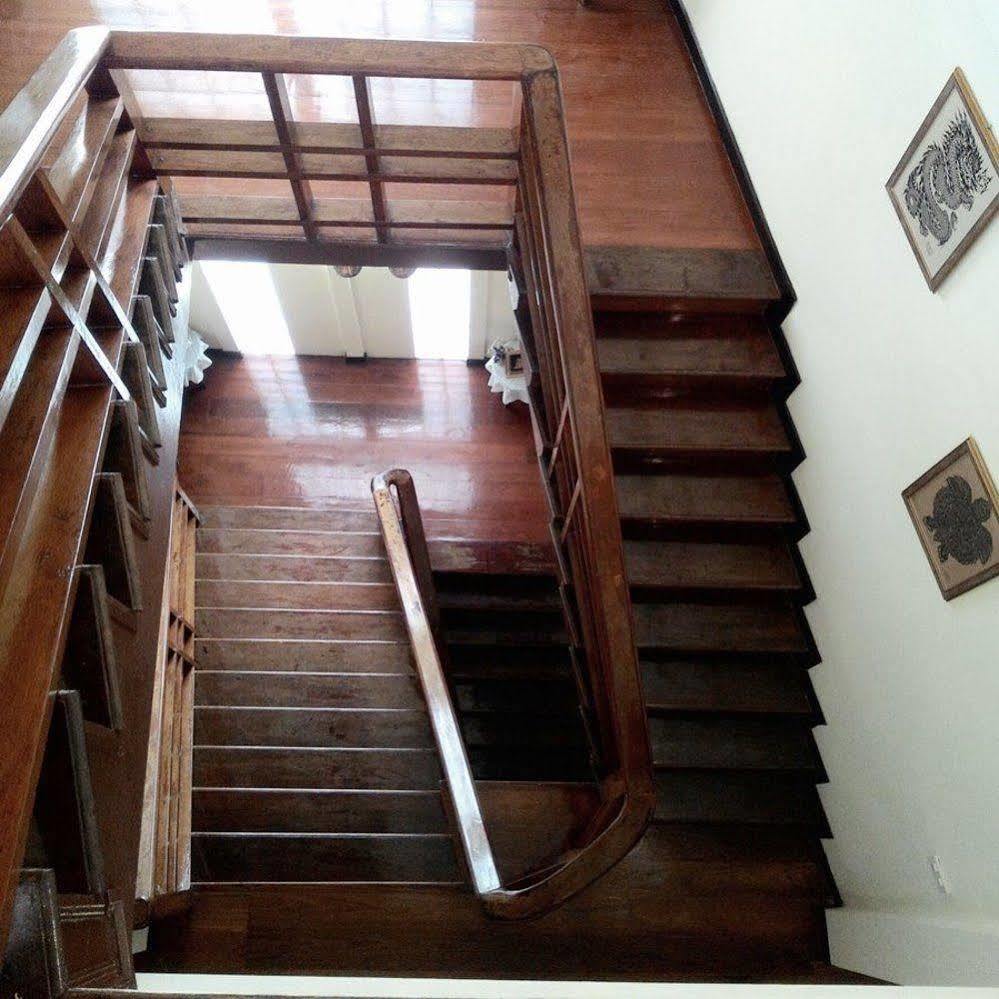 Srisomboon Hostel Транг Екстериор снимка